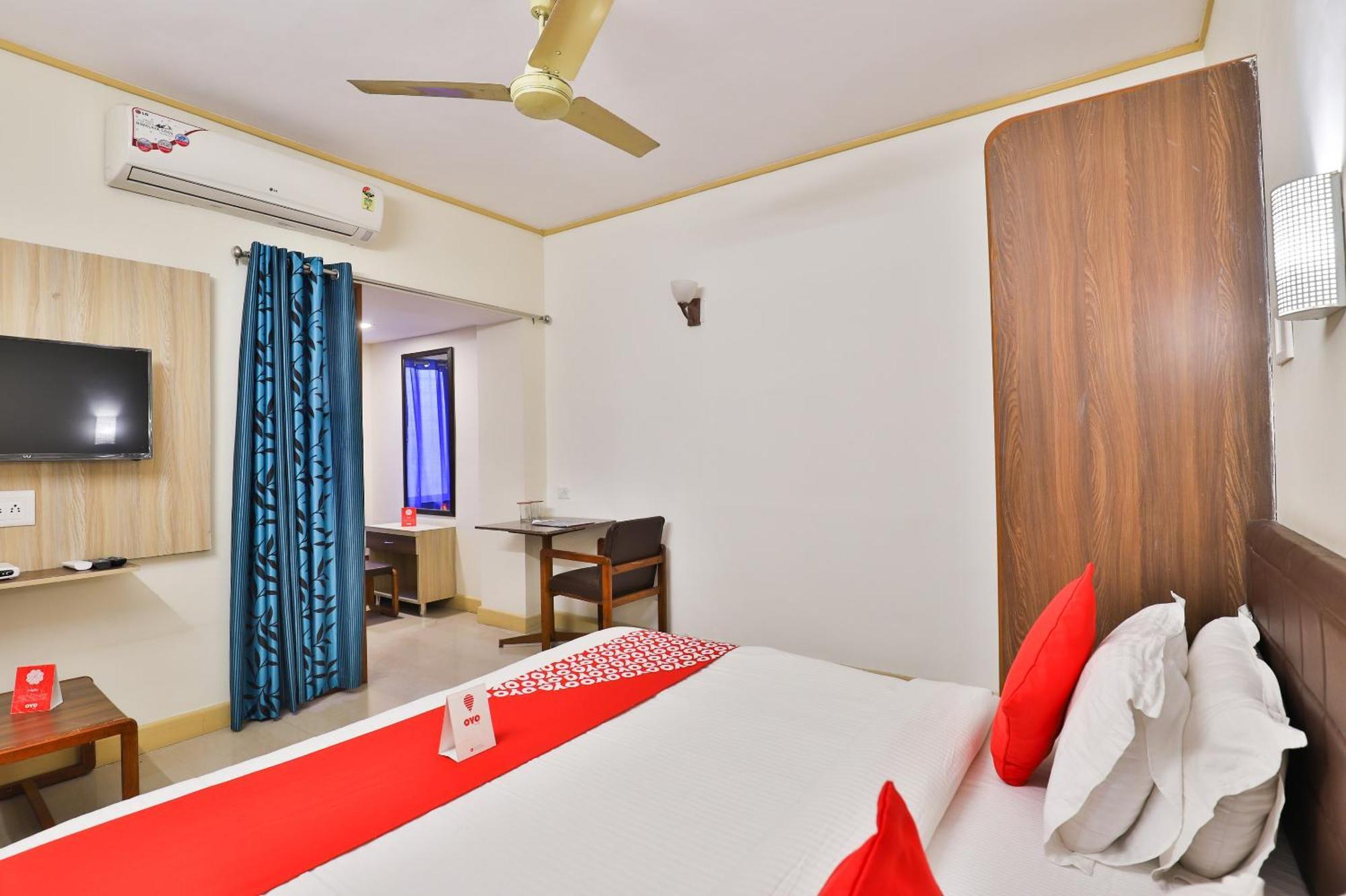 Hotel O Utsav Вадодара Екстериор снимка