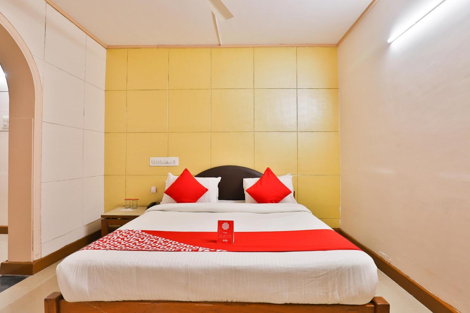 Hotel O Utsav Вадодара Екстериор снимка